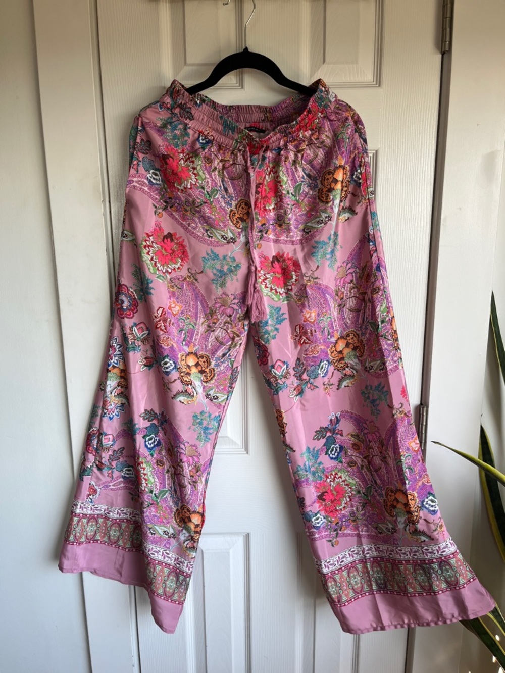 Tahari Pink Floral Paisley Wide-Leg Pants